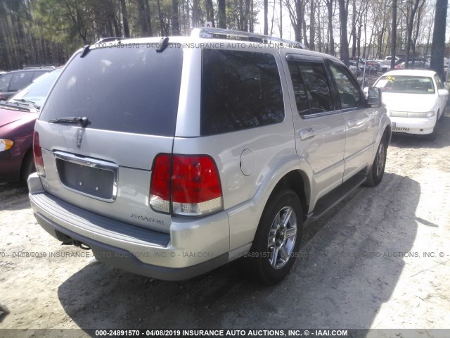 5LMEU88H44ZJ13575 - 2004 LINCOLN AVIATOR 银色 照片 4