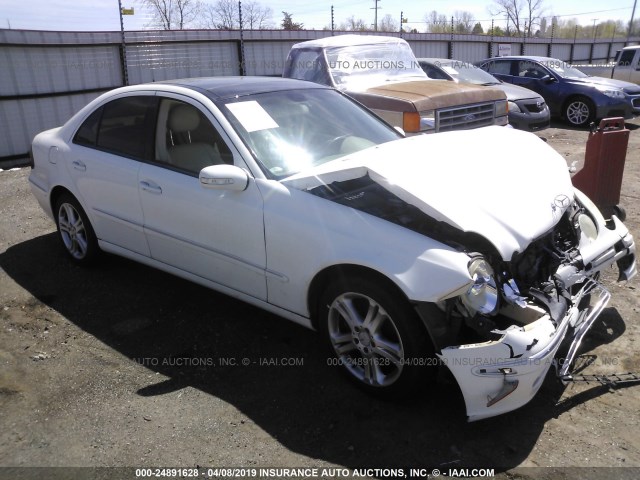WDBUF83J05X171086 - 2005 MERCEDES-BENZ E 500 4MATIC 白色 照片 1