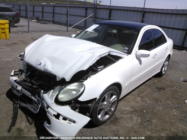 WDBUF83J05X171086 - 2005 MERCEDES-BENZ E 500 4MATIC 白色 照片 2