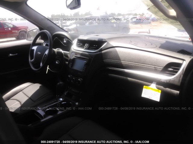 1GNKRHKD5GJ274741 - 2016 CHEVROLET TRAVERSE LT SILVER photo 5