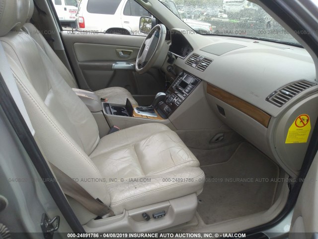 YV1CY59H741088714 - 2004 VOLVO XC90 SILVER photo 5