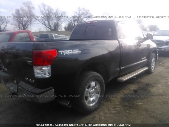 5TFUW5F19AX130879 - 2010 TOYOTA TUNDRA DOUBLE CAB SR5 BLACK photo 4