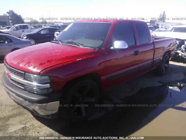 2GCEC19V321341000 - 2002 CHEVROLET SILVERADO C1500 RED photo 2