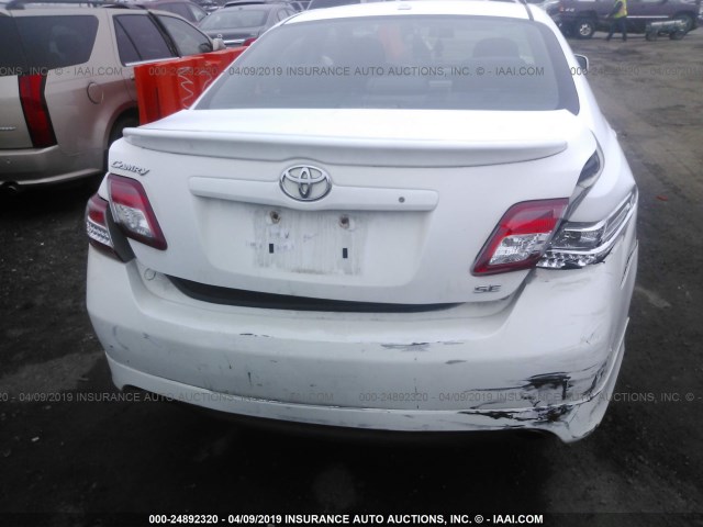 4T1BF3EK4AU537916 - 2010 TOYOTA CAMRY SE/LE/XLE WHITE photo 6