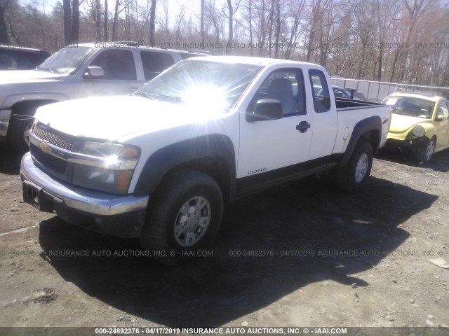 1GCDT196158116886 - 2005 CHEVROLET COLORADO WHITE photo 2