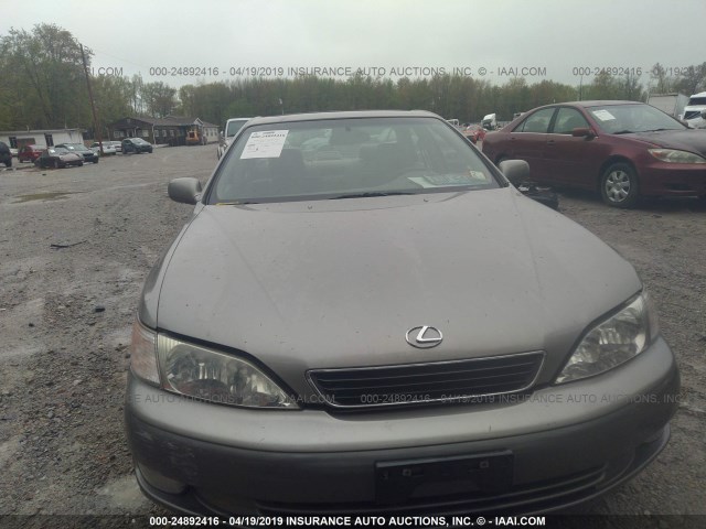 JT8BF28G1X0192171 - 1999 LEXUS ES 300 SILVER photo 6