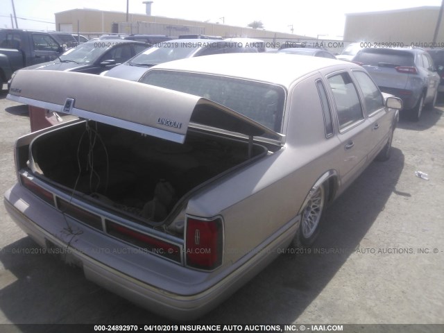 1LNLM81W0VY707476 - 1997 LINCOLN TOWN CAR EXECUTIVE BROWN photo 4