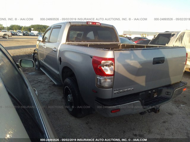 5TFEM5F19AX004984 - 2010 TOYOTA TUNDRA CREWMAX SR5 SILVER photo 3