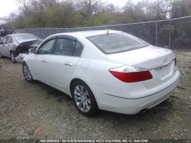 KMHGC46E29U036774 - 2009 HYUNDAI GENESIS 3.8L WHITE photo 3