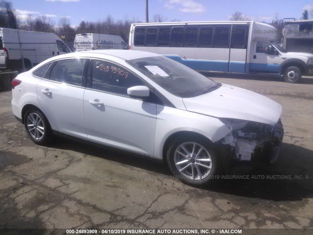 1FADP3F27JL200385 - 2018 FORD FOCUS SE WHITE photo 1