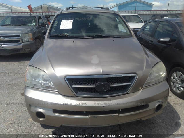 KNDJD733655377000 - 2005 KIA SORENTO EX/LX TAN photo 6