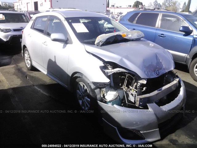 2T1KU4EE5AC269501 - 2010 TOYOTA COROLLA MATRIX  SILVER photo 1