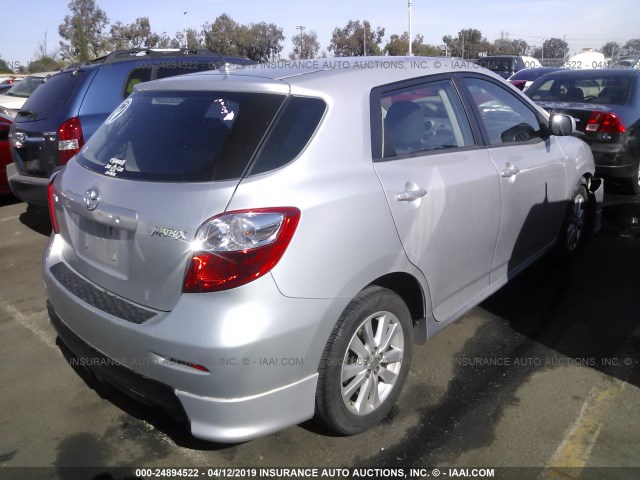 2T1KU4EE5AC269501 - 2010 TOYOTA COROLLA MATRIX  SILVER photo 4