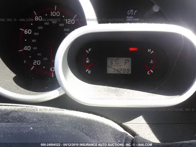 2T1KU4EE5AC269501 - 2010 TOYOTA COROLLA MATRIX  SILVER photo 7