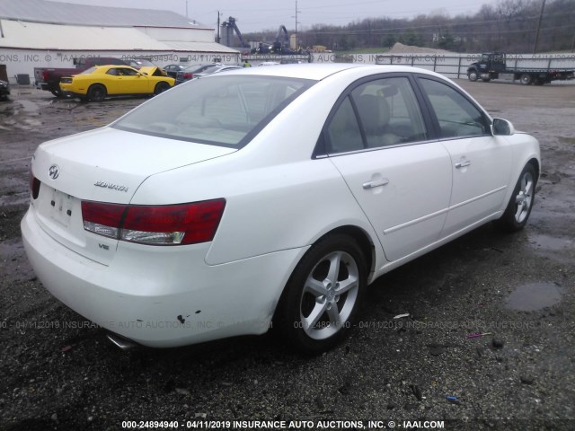 5NPEU46FX7H218702 - 2007 HYUNDAI SONATA SE/LIMITED WHITE photo 4