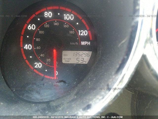 2T1LR32E36C557917 - 2006 TOYOTA COROLLA MATRIX XR SILVER photo 7