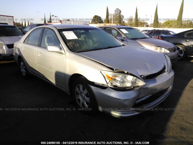 4T1BE32K03U642401 - 2003 TOYOTA CAMRY LE/XLE/SE SILVER photo 1