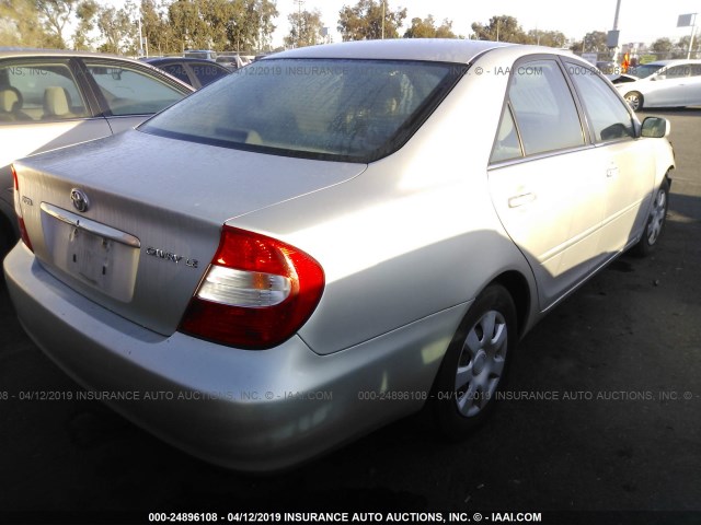 4T1BE32K03U642401 - 2003 TOYOTA CAMRY LE/XLE/SE SILVER photo 4