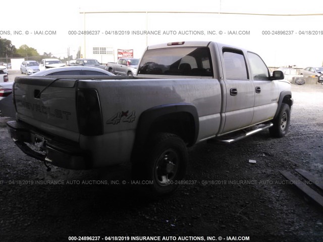 1GCHK23U06F203354 - 2006 CHEVROLET SILVERADO K2500 HEAVY DUTY WHITE photo 4