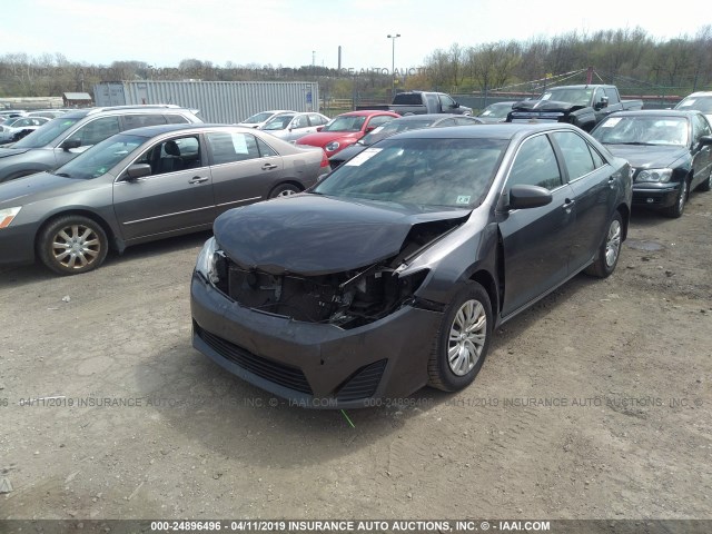 4T4BF1FK4DR290426 - 2013 TOYOTA CAMRY L/SE/LE/XLE 灰色 照片 2