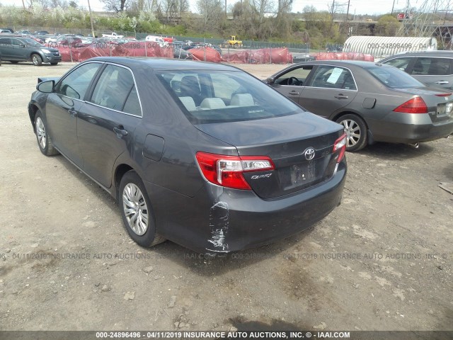 4T4BF1FK4DR290426 - 2013 TOYOTA CAMRY L/SE/LE/XLE GRAY photo 3