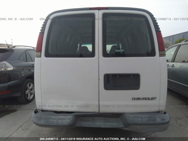 1GCFG15WX11224865 - 2001 CHEVROLET EXPRESS G1500  WHITE photo 6