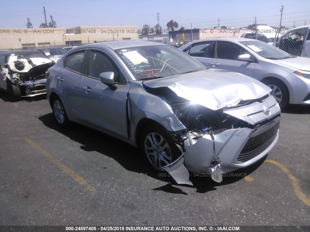3MYDLBYVXJY306345 - 2018 TOYOTA YARIS IA 银色 照片 1