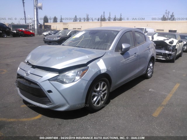 3MYDLBYVXJY306345 - 2018 TOYOTA YARIS IA 银色 照片 2