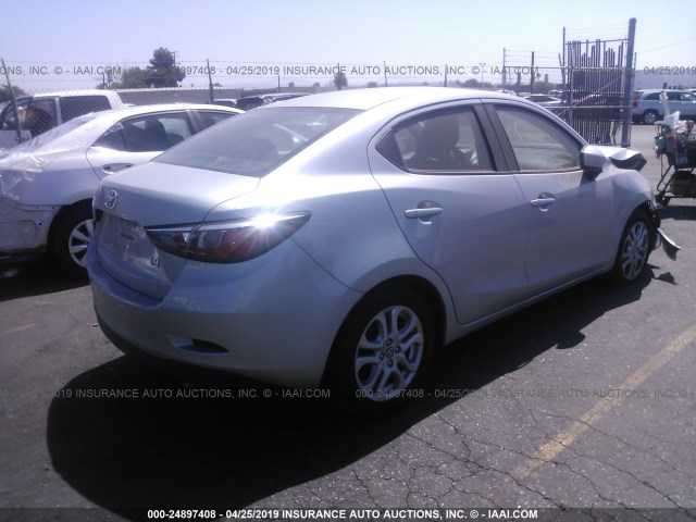 3MYDLBYVXJY306345 - 2018 TOYOTA YARIS IA 银色 照片 4