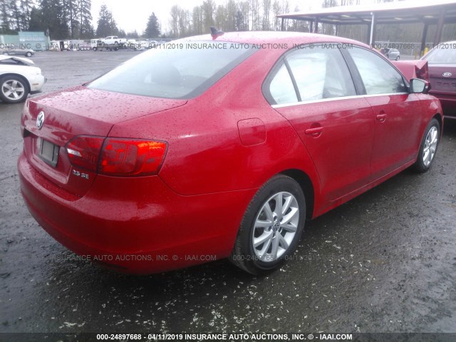 3VWDP7AJ9DM308121 - 2013 VOLKSWAGEN JETTA SE 红色 照片 4