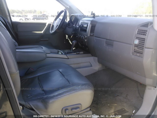 5N1AA08B24N718306 - 2004 NISSAN ARMADA SE/LE GRAY photo 5