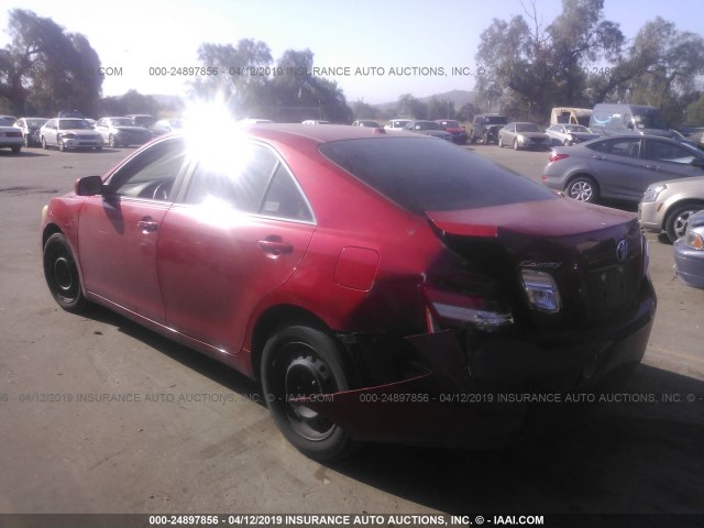 4T4BF3EK6BR118246 - 2011 TOYOTA CAMRY SE/LE/XLE RED photo 3