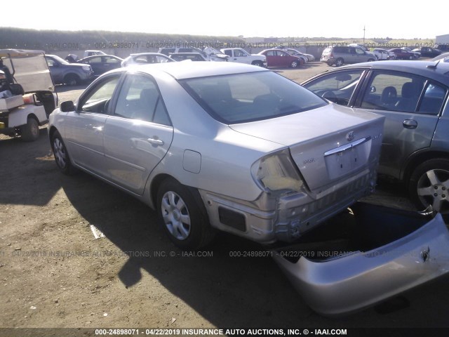 4T1BE30K42U512901 - 2002 TOYOTA CAMRY LE/XLE/SE SILVER photo 3