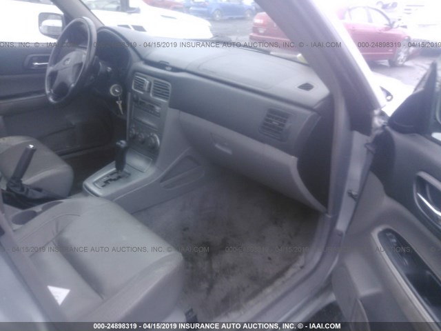 JF1SG65684H711267 - 2004 SUBARU FORESTER 2.5XS Күміс фото 5