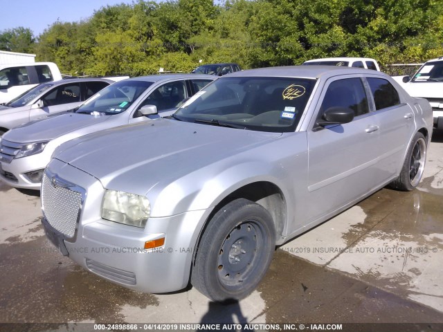 2C3JA43R45H604287 - 2005 CHRYSLER 300 SILVER photo 2