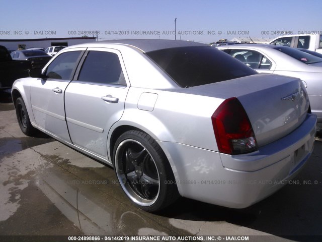 2C3JA43R45H604287 - 2005 CHRYSLER 300 SILVER photo 3