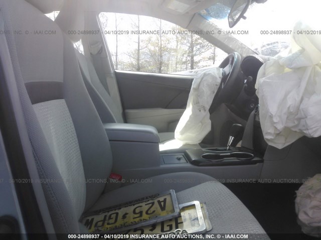 4T4BF1FK8ER344554 - 2014 TOYOTA CAMRY L/SE/LE/XLE 蓝色 照片 5