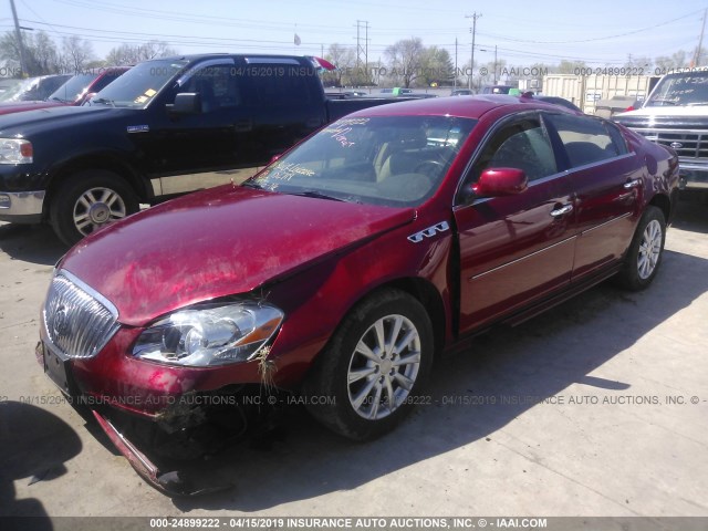 1G4HC5EM2BU132719 - 2011 BUICK LUCERNE CXL RED photo 2