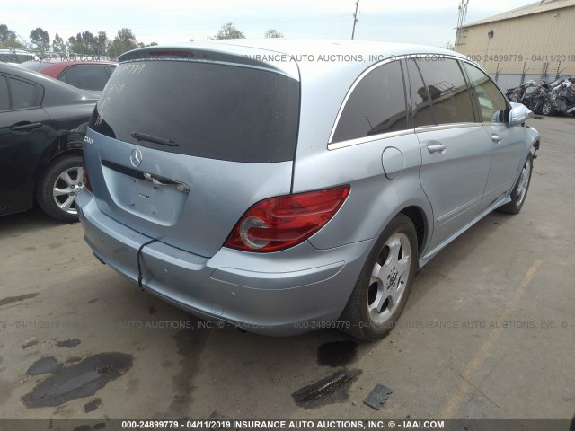 4JGCB75E76A007658 - 2006 MERCEDES-BENZ R 500 Light Blue photo 4