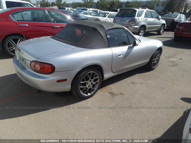 JM1NB353340402105 - 2004 MAZDA MX-5 MIATA LS SILVER photo 4