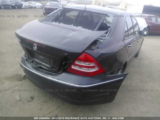 WDBRF61J62F282109 - 2002 MERCEDES-BENZ C 240 BLACK photo 4