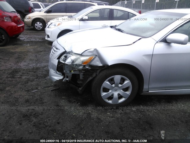 4T4BE46K69R108950 - 2009 TOYOTA CAMRY SE/LE/XLE SILVER photo 6