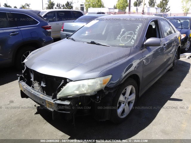 4T1BF3EK8AU089583 - 2010 TOYOTA CAMRY SE/LE/XLE GRAY photo 2