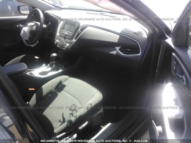 1G1ZB5ST2HF180184 - 2017 CHEVROLET MALIBU LS GRAY photo 5