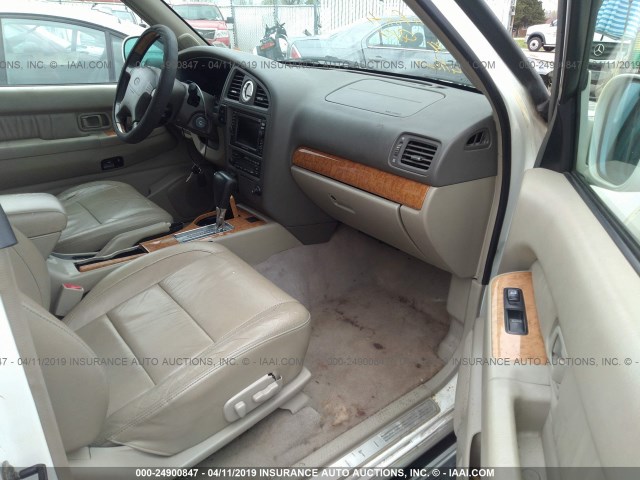 JNRDR07Y61W106504 - 2001 INFINITI QX4 WHITE photo 5