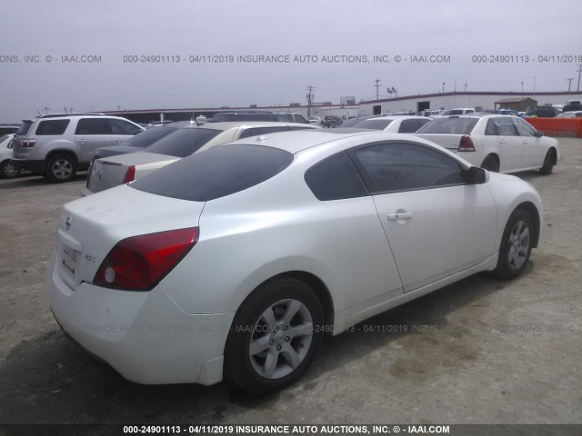 1N4AL24E68C208235 - 2008 NISSAN ALTIMA 2.5S WHITE photo 4