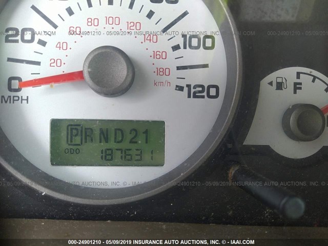 1FMYU03185KB35276 - 2005 FORD ESCAPE XLT BEIGE photo 7