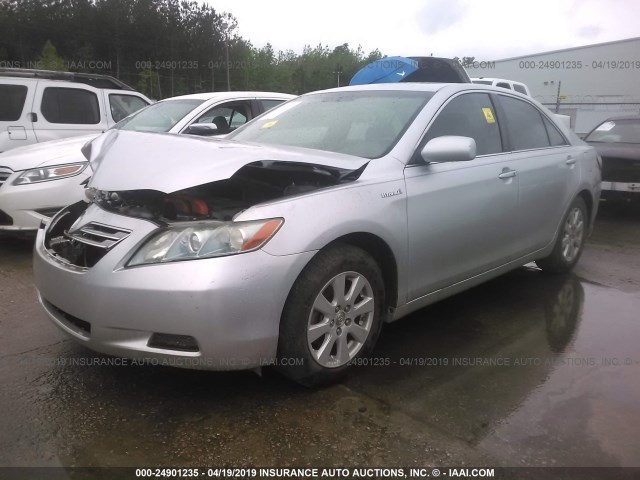 JTNBB46K573011230 - 2007 TOYOTA CAMRY NEW GENERAT HYBRID SILVER photo 2