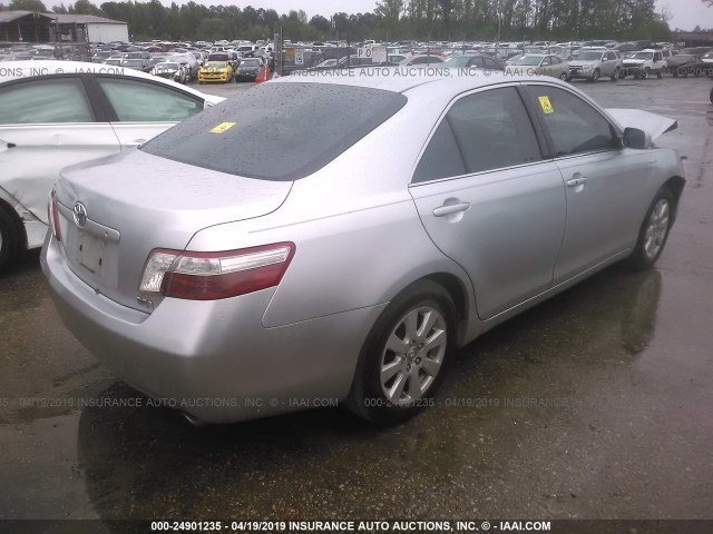 JTNBB46K573011230 - 2007 TOYOTA CAMRY NEW GENERAT HYBRID SILVER photo 4