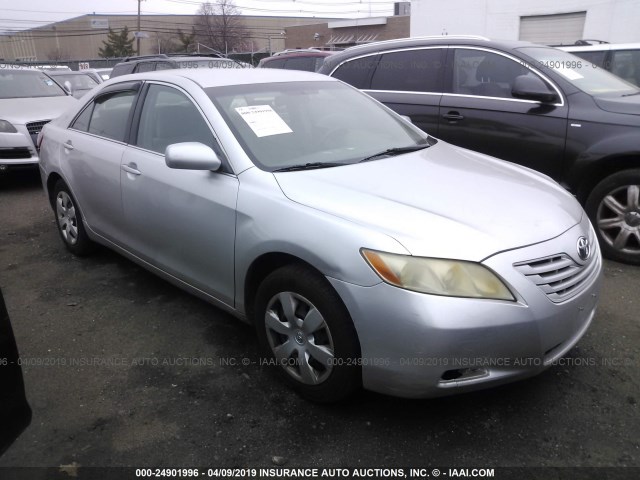 4T1BE46K29U837229 - 2009 TOYOTA CAMRY SE/LE/XLE SILVER photo 1